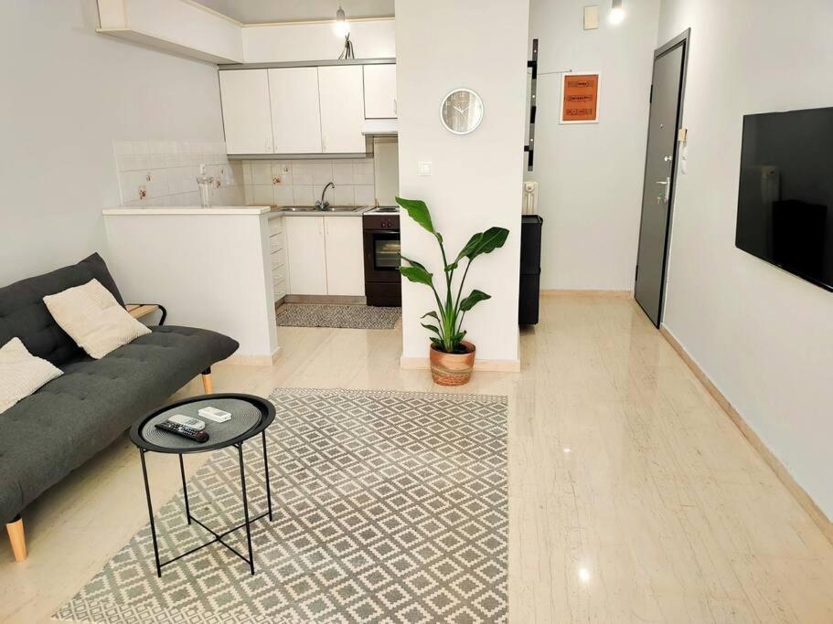 Ferienwohnung Δίπλα Στο Πάρκο Kalamata Exterior foto
