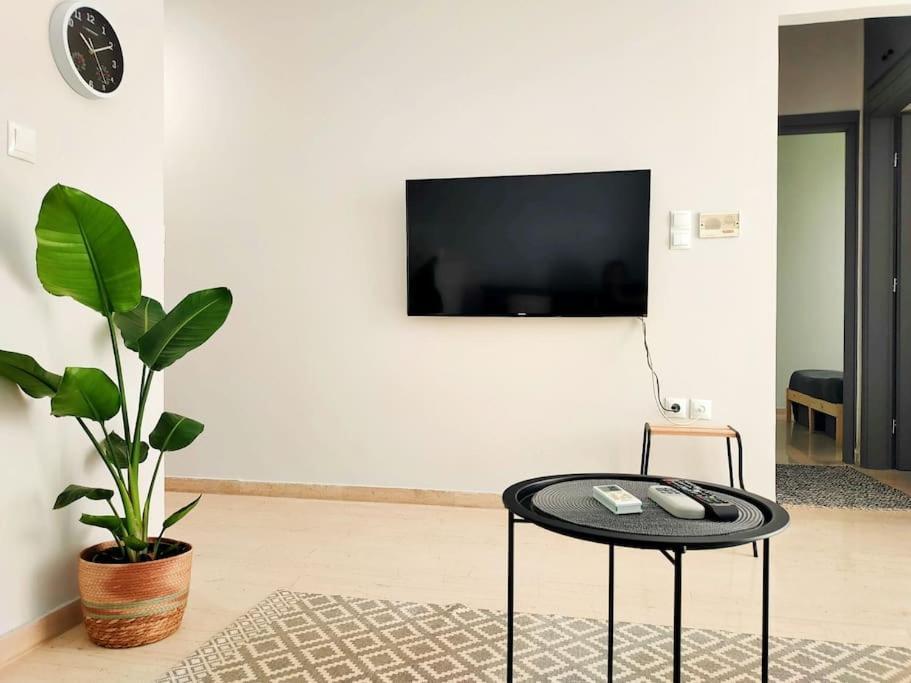 Ferienwohnung Δίπλα Στο Πάρκο Kalamata Exterior foto